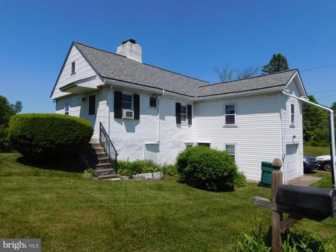 56 Unionville Rd, Douglassville, PA 19518
