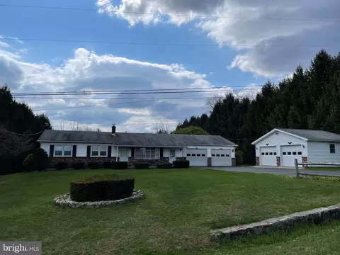 25 Rocktown Rd, Hamburg, PA 19526
