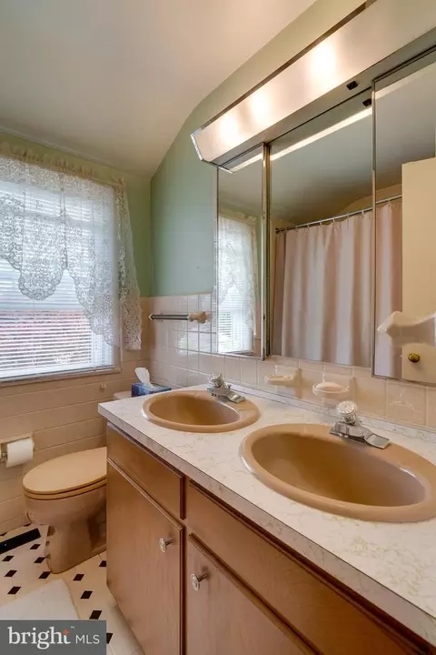 600 E Grill Ave, Reading, PA 19607 photo 27
