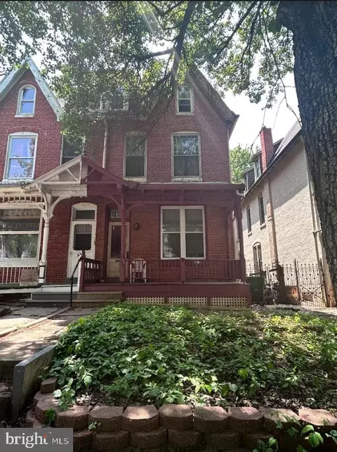 208 Douglass St, Reading, PA 19601