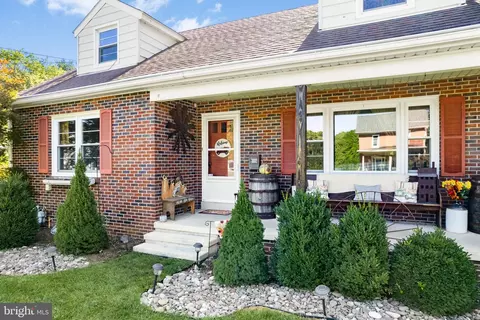 55 Furnace Rd, Wernersville, PA 19565