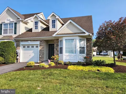 529 Harvest Dr, Blandon, PA 19510
