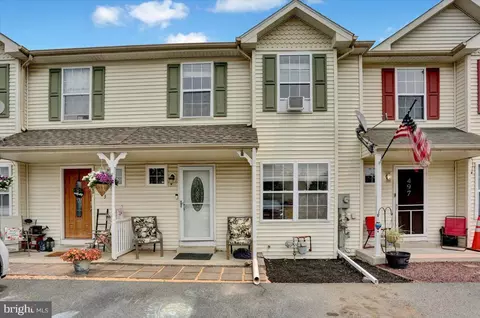 495 Hoch Rd, Blandon, PA 19510