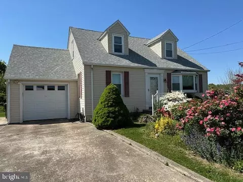 42 Black Matt Rd, Douglassville, PA 19518