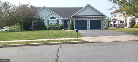 64 Sagebrook Dr, Reading, PA 19606