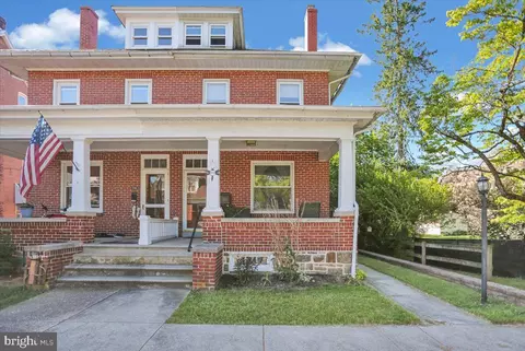 114 E Washington St, Fleetwood, PA 19522