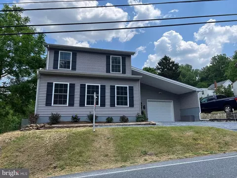 126 N Galen Hall Rd, Wernersville, PA 19565