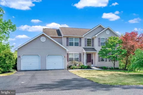 952 Pine St, Hamburg, PA 19526