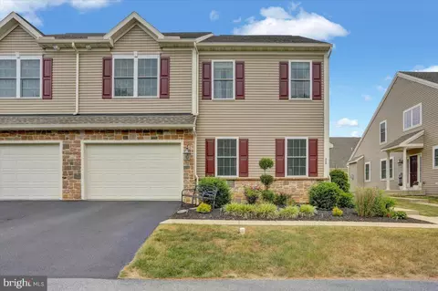 324 Emerald Ln, Reading, PA 19610