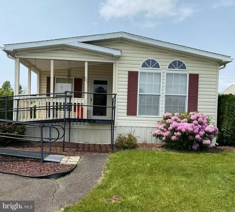 407 Allenbrook Ln, Reading, PA 19606