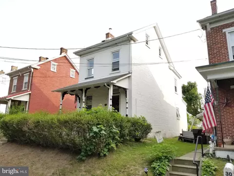 28 Brickyard Ln, Boyertown, PA 19512