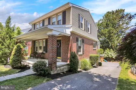 209 Elmwood, West Lawn, PA 19609