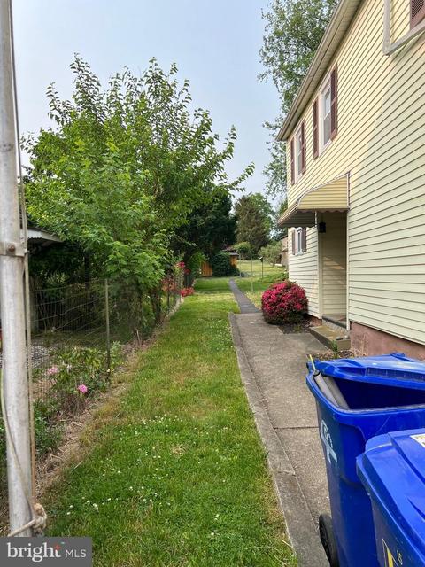 141 W Franklin St, Womelsdorf, PA 19567
