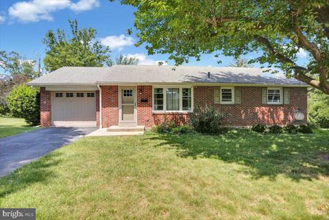 15 Cherrywood Rd, Reading, PA 19610
