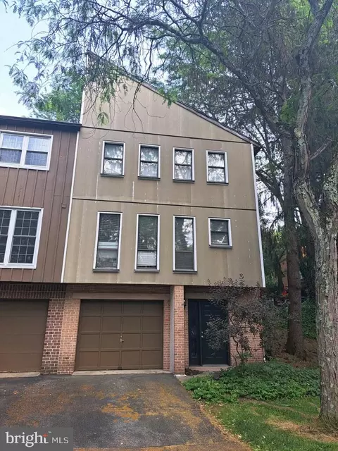 63 Winged Foot Dr, Reading, PA 19607