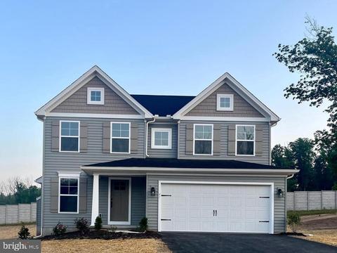 41 Ladderback Ln, Reading, PA 19606