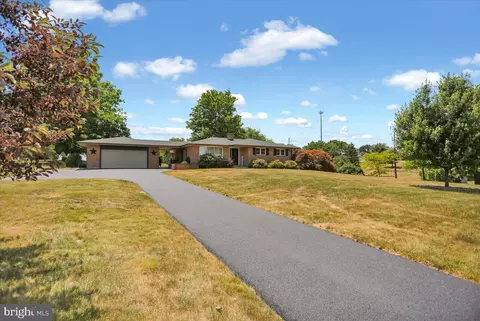 692 Brownsville Rd, Reading, PA 19608
