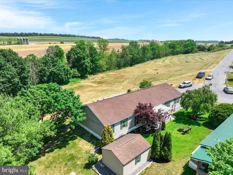 13 Allen St, Hamburg, PA 19526