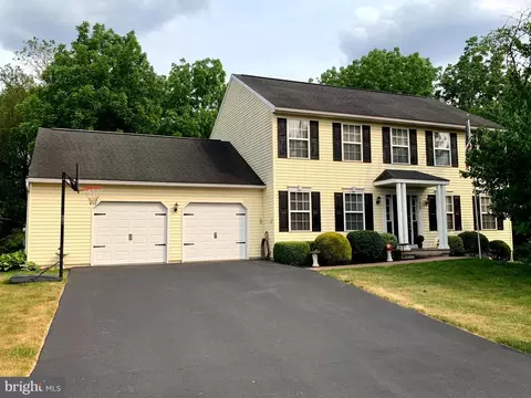 428 Colonial Ct, Blandon, PA 19510