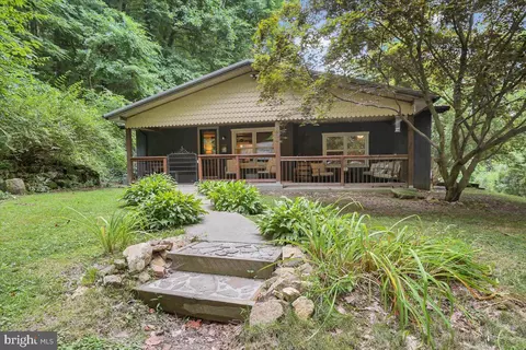 41 Fox Rd, Fleetwood, PA 19522