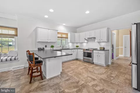 2953 Cotswold Rd, Reading, PA 19608 photo 15