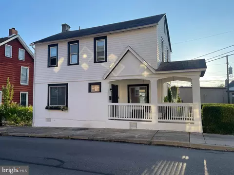 24 Greenwich St, Kutztown, PA 19530