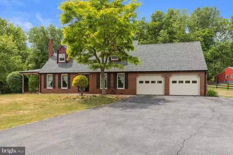 5012 Hill Rd, Mohnton, PA 19540