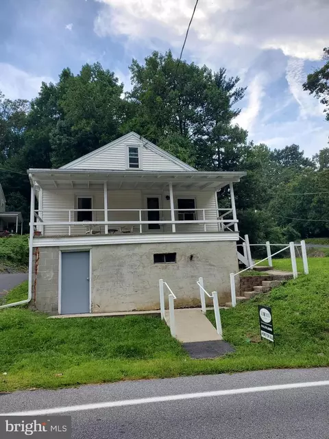 1974 Cedar Top Rd, Reading, PA 19607