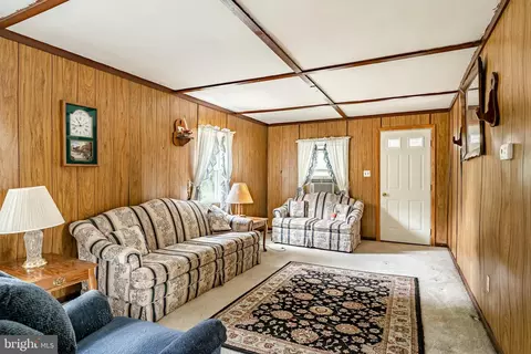 1974 Cedar Top Rd, Reading, PA 19607 photo 3