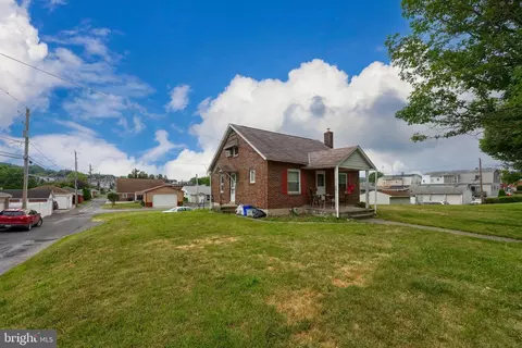 310 Elsie St, Reading, PA 19607 photo 4
