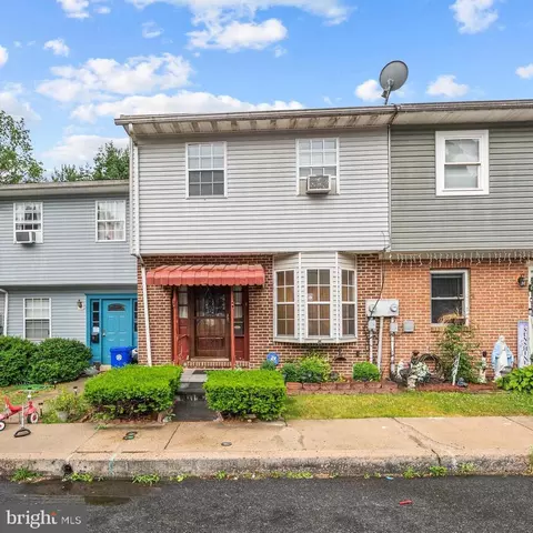 9 Croyden Tc, Reading, PA 19601