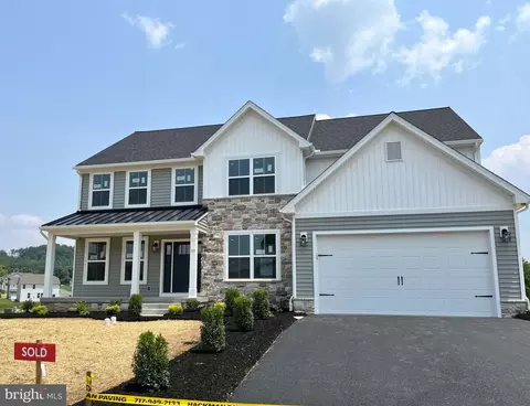 303 Chatsworth Ct, Sinking Spring, PA 19608