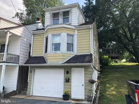 2 Fern St, Mohnton, PA 19540