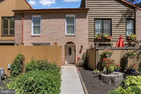 200 Oakmont Ct, Reading, PA 19607