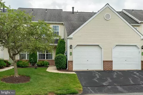 165 Hickory Ln, Reading, PA 19610