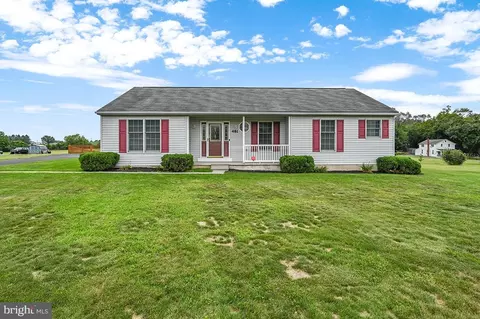 481 Mountain View Dr, Hamburg, PA 19526