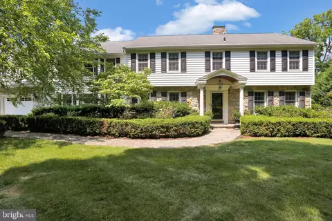 1713 Meadowlark Rd, Wyomissing, PA 19610