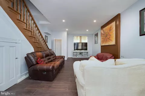 330 Pine St, Reading, PA 19602