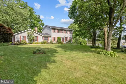 21 Clearview Dr, Mertztown, PA 19539