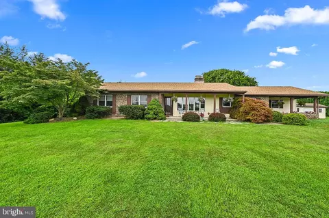 419 Adams Hotel Rd, Shoemakersville, PA 19555