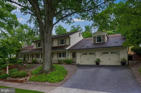 345 Pennsylvania Ave, Shillington, PA 19607