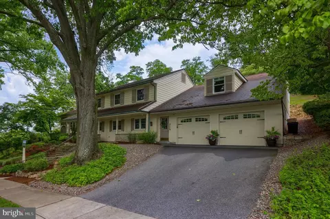 345 Pennsylvania Ave, Shillington, PA 19607 photo 8