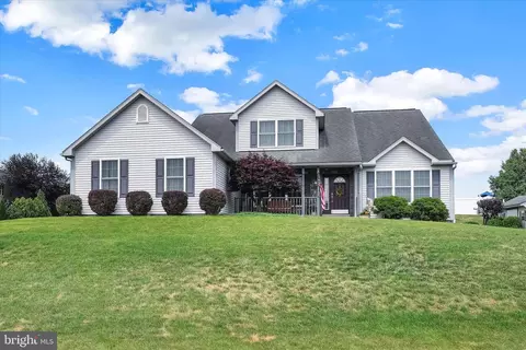 176 Dogwood Dr, Bernville, PA 19506