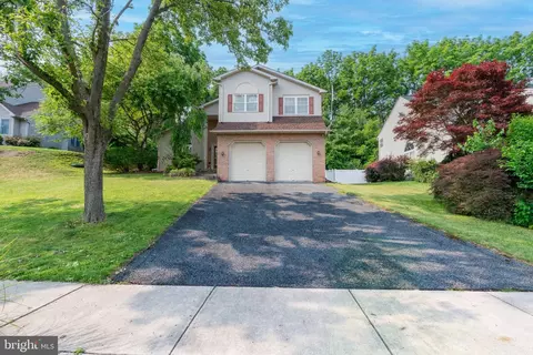 48 Sabrina St, Wernersville, PA 19565