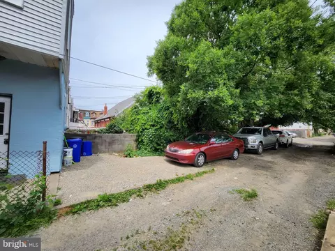 1011 Oley St, Reading, PA 19604 photo 5
