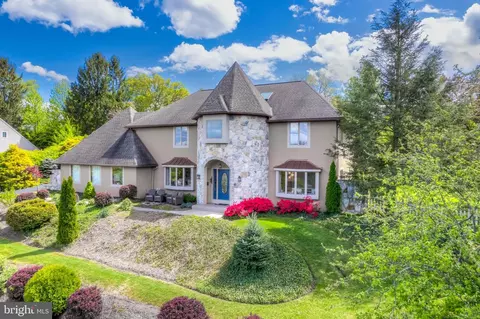 107 Gail Cir, Wyomissing, PA 19610