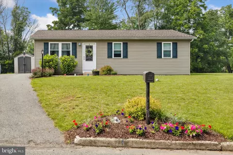 24 Elaine Dr, Boyertown, PA 19512
