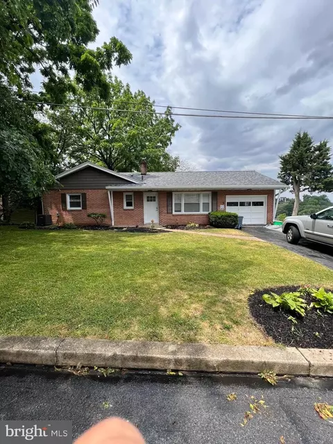 1024 Crestview Ave, Reading, PA 19607