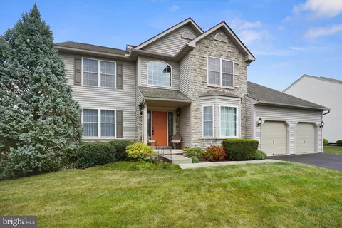 7 Illinois Ave, Reading, PA 19608