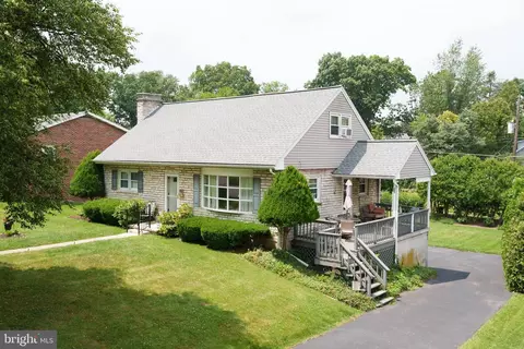 609 Greenwich St, Wyomissing, PA 19610